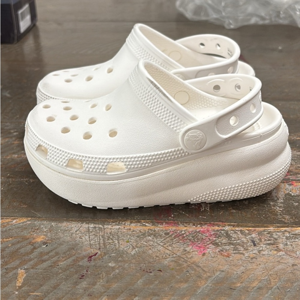 CROCS Kids White Classic Platform Clogs